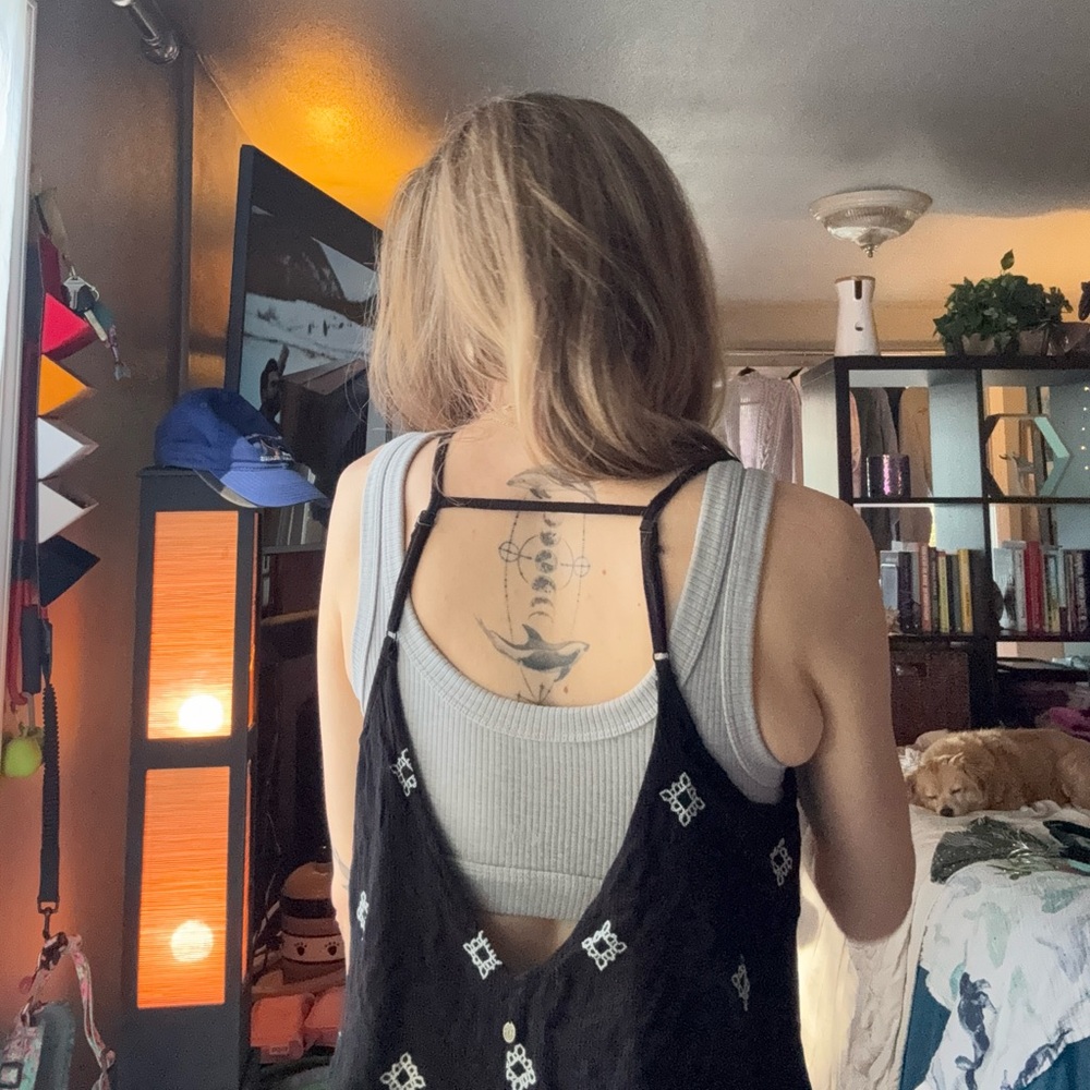 Element Black and White Patterned Crop Top w Open Back - Picture 2 of 13